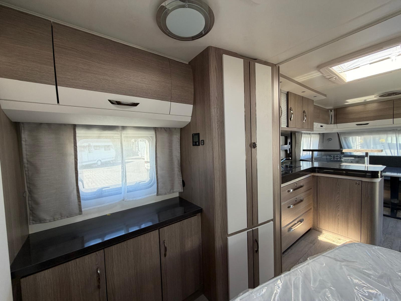 Hobby Prestige 660 WFC 35 JAAR PEN!  foto: 12