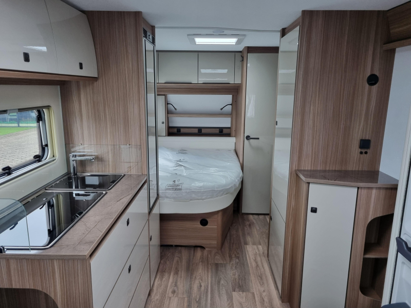 Fendt Tendenza 465 SFB 1800 kg - Vloerverwarming  foto: 3