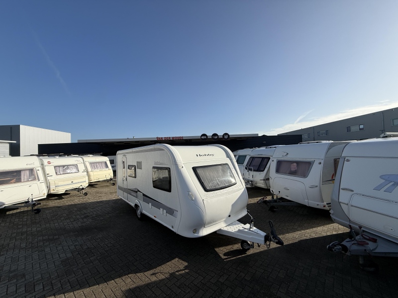 Hobby Excellent 490 KMF Unico voortent en luifel  foto: 0