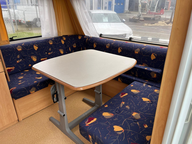 HOME-CAR Racer 45 Spirit | Fransbed | Dinette | Fietsenrek voor | Kachel | Koelkast | Toilet en wasbak foto: 8