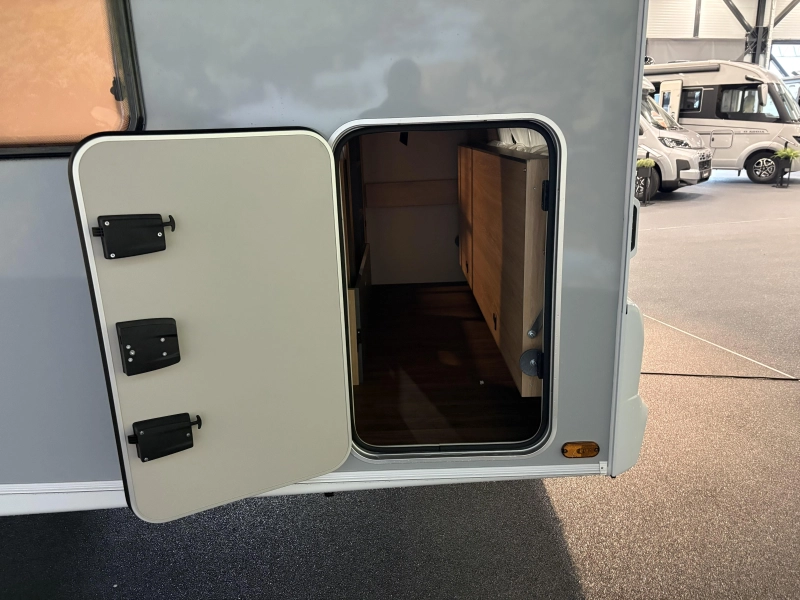 Knaus Sport Platinum 500 QDK stapelbed / dwarsbed  foto: 7