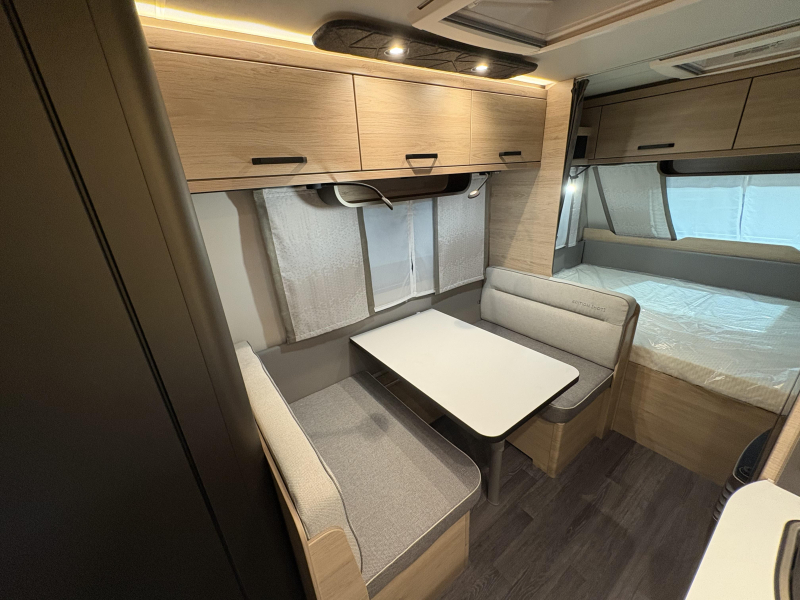 Weinsberg CaraOne Edition HOT 480 QDK stapelbed / dwarsbed  foto: 11