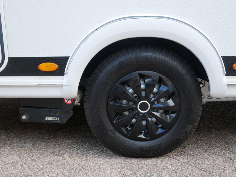 LMC Style 450 D Mover, voortent  foto: 2