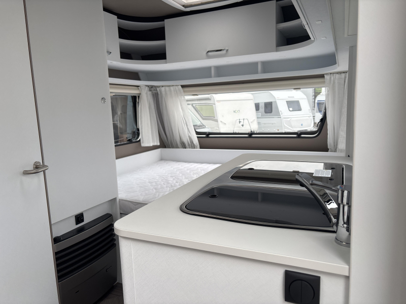 Dethleffs C'Go 415 QL NIEUWSTAAT EN NIEUWE TENT 