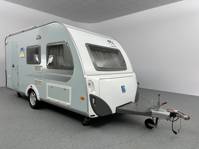 Knaus Südwind 420 QD NL-Premium Line hoofdfoto: 1