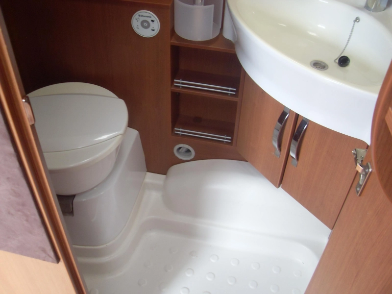 Knaus Sudwind Exclusive 500 EU nieuwe Voortent en mover  foto: 6