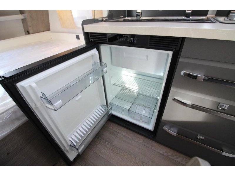Hobby On Tour 390 SF Caravan breedte 220 cm!  foto: 10