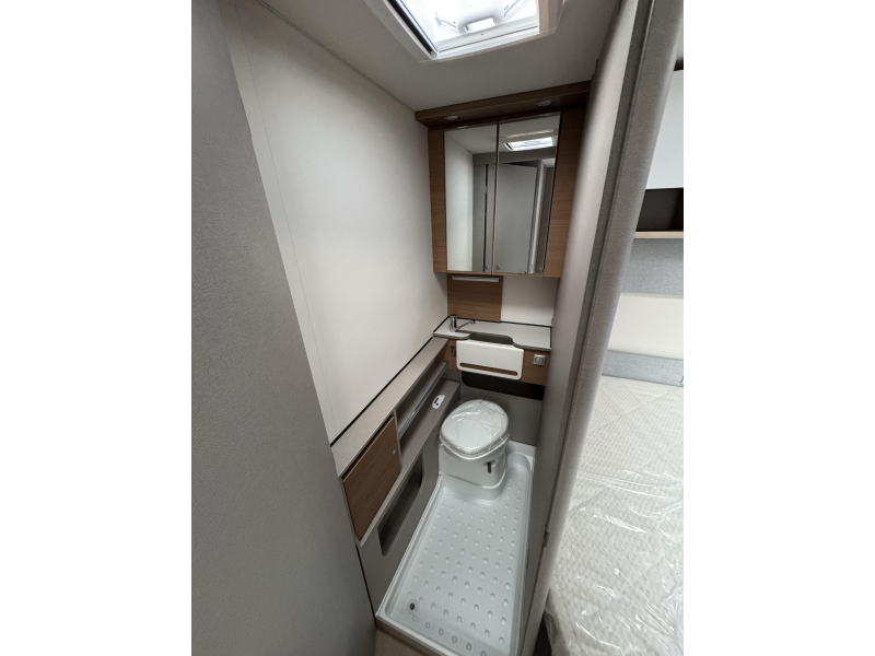 Bürstner Averso Harmony Line 465 TS incl Mover  foto: 15