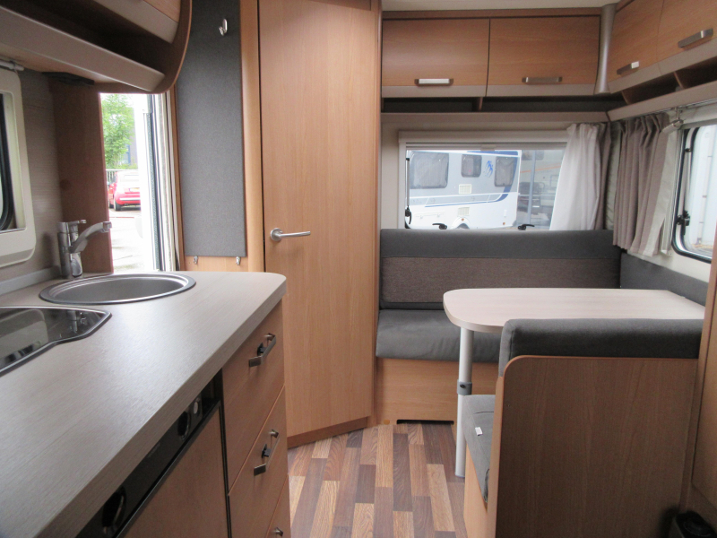 Knaus Sport 400 QD COMPACT, LUIFEL, VOORTENT 
