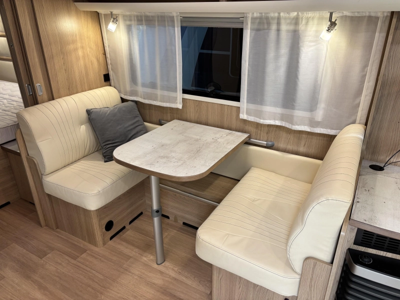 LMC Lord Brillant 690 Mover + Levelsysteem!  foto: 10