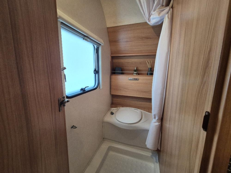 Wilk Vida 420 FD mover,deeltent,top staat 