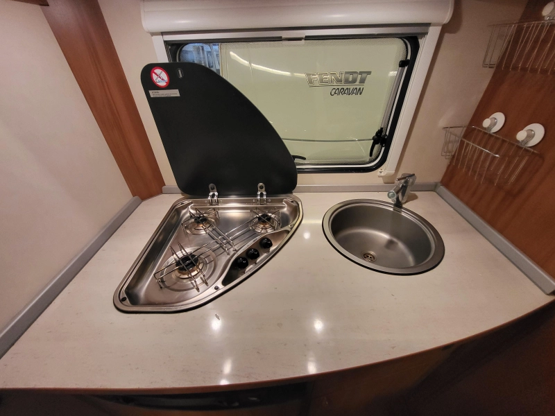 Weinsberg CaraOne 420 QD met Unico Verona  foto: 8