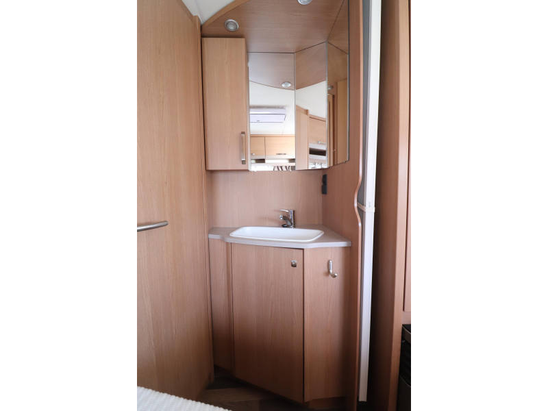 Knaus Sport 450 FU Voortent/ Fietsendrager  foto: 14