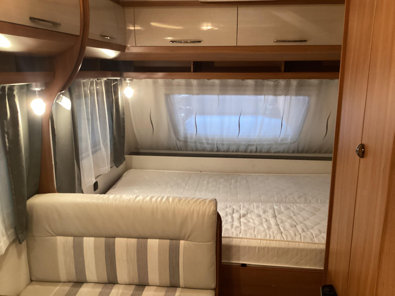 Hobby On Tour 470 KMF voortent  foto: 5