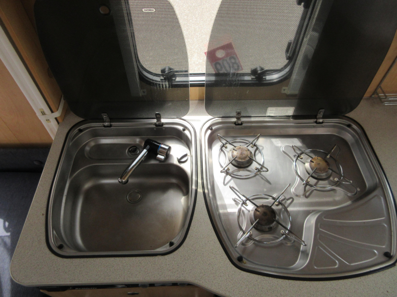 Dethleffs Camper 440 DB DWARSBED EN MOVER  foto: 9