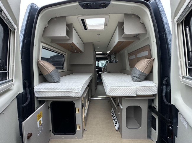 Bürstner Delfin C 621 LENGTE BEDDEN + TREKHAAK
