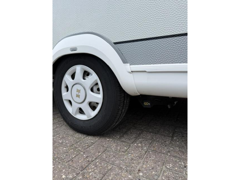 Hobby De Luxe 400 SFE Incl. Mover en Voortent  foto: 9
