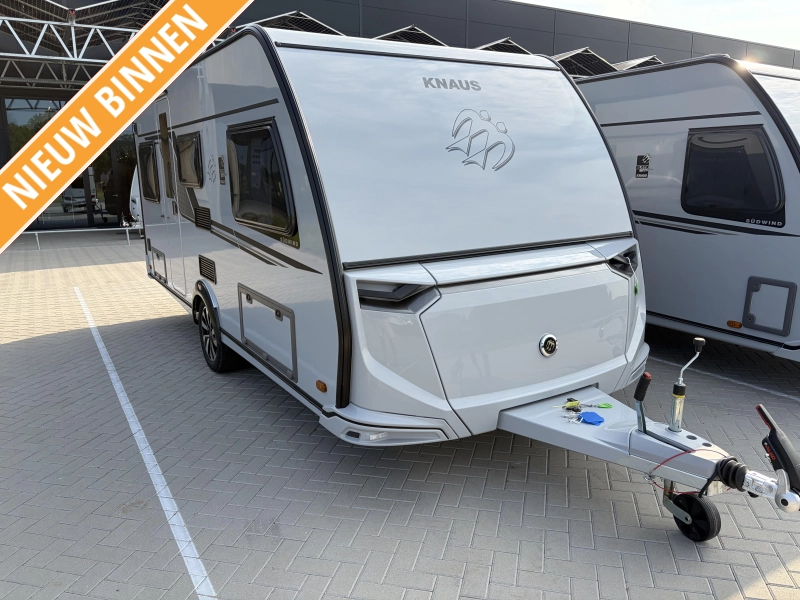 Knaus Sudwind Black Selection 460 EU enkele bedden / dinette  hoofdfoto: 1