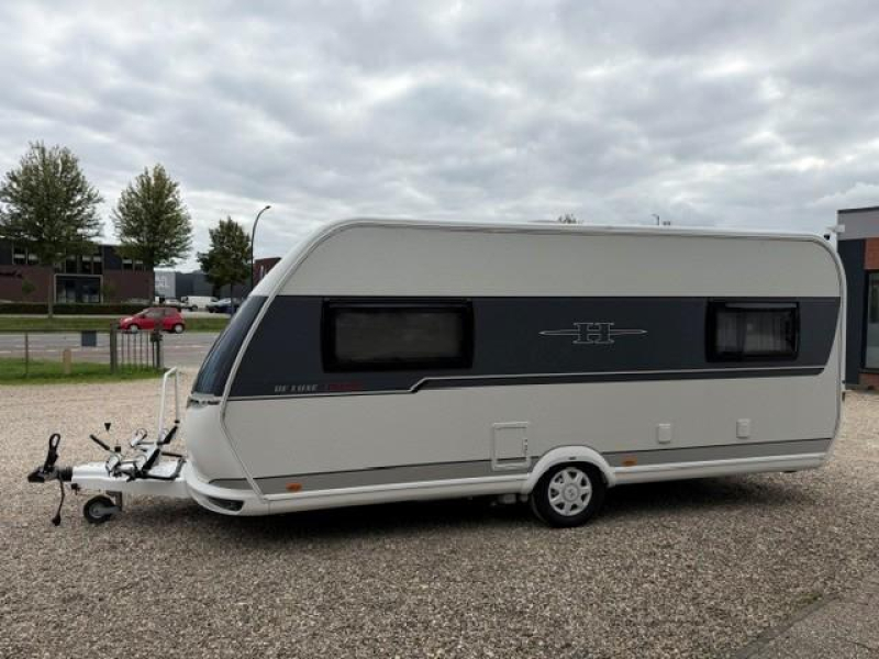 Hobby De Luxe Edition 495 UL mover voortent fietsenrek 