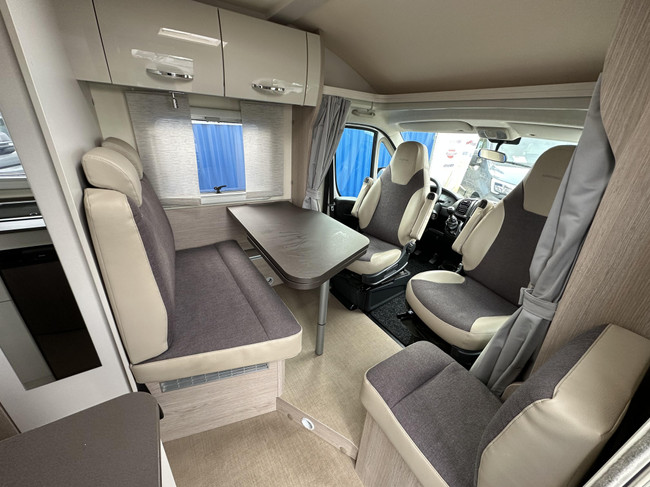 Bürstner Nexxo Van T 620 G ENKELE BEDDEN + COMPACT foto: 8