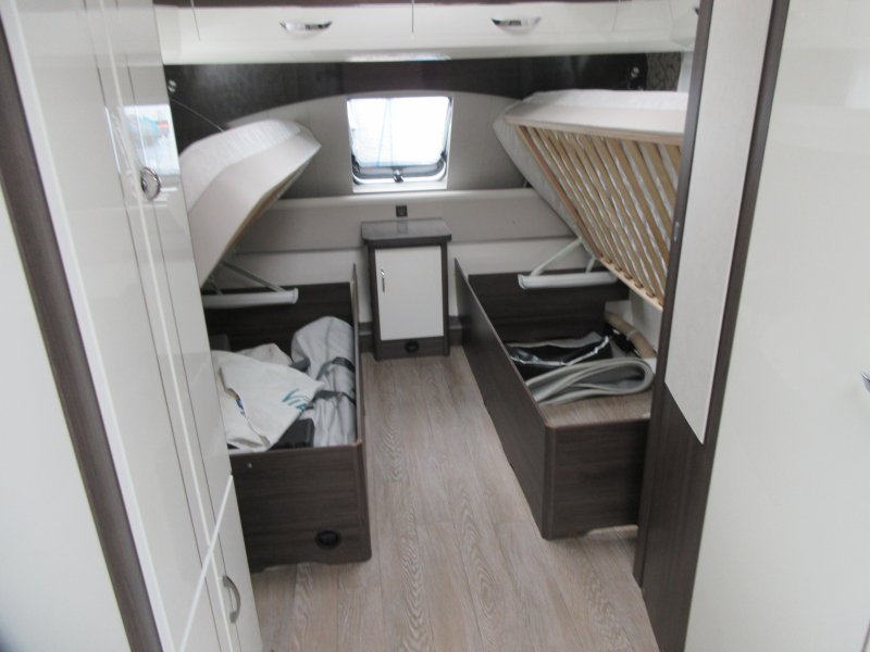Hobby Prestige 560 UL RONDZIT HOGE KOELKAST  foto: 5
