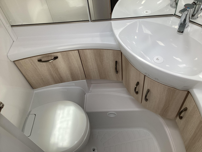 Hobby De Luxe 540 UL Enkele bedden 