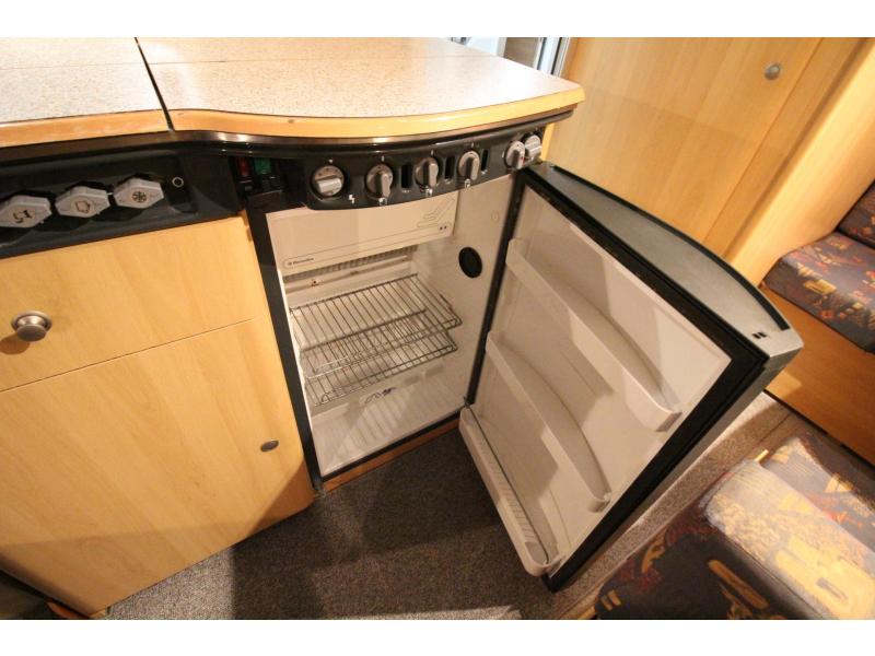 Dethleffs Camper 420 T Mover, Panoramaluifel,  foto: 14