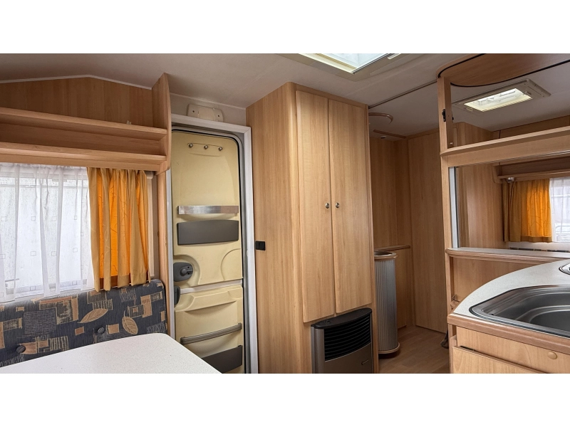 Home-Car Racer Spirit 45 frans bed rondzit toilet  foto: 9