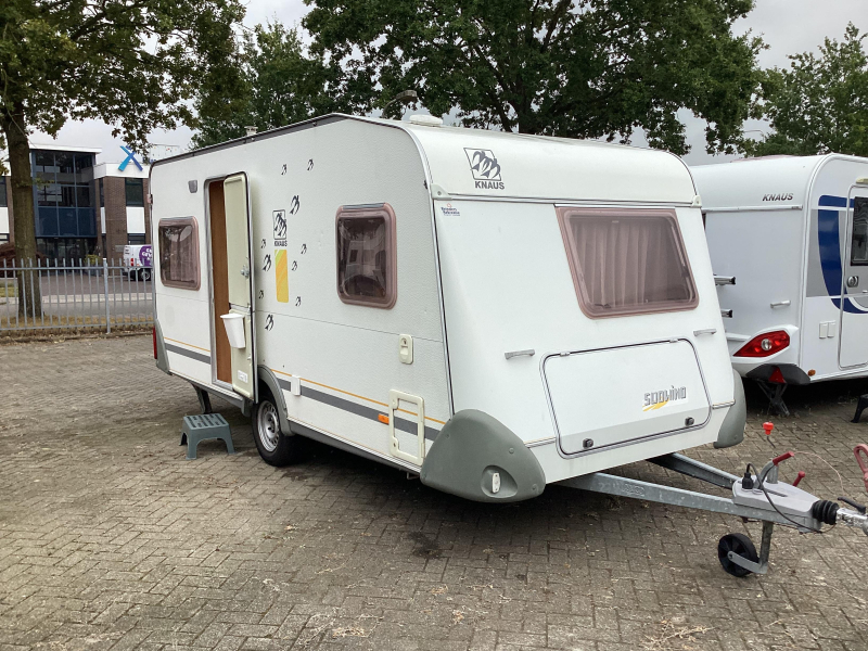 Knaus Sudwind 450 TUF voortent  foto: 19