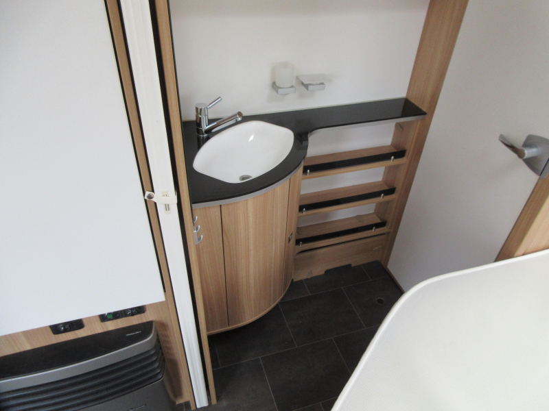 Dethleffs Camper 500 FR MET MOVER, AIRCO, LUIFEL  foto: 12
