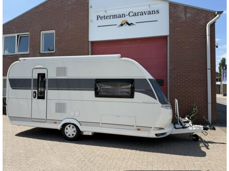 Hobby Excellent 460 SL Incl. Mover en Luifel  foto: 1