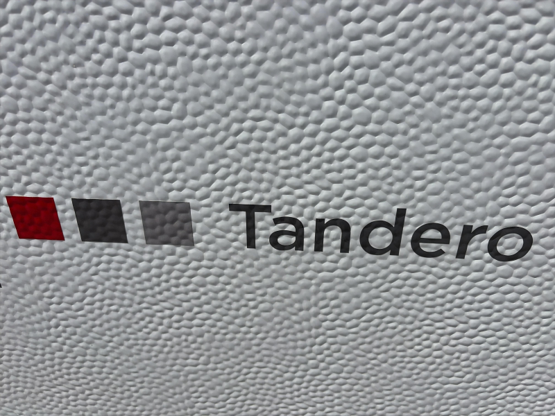 LMC Tandero 480 D New Edition/Voortent  foto: 11