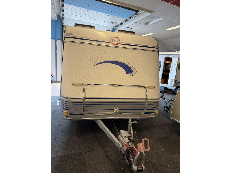 TEC Travel King 390 ATF TREINZIT VASTBED VOORTENT 