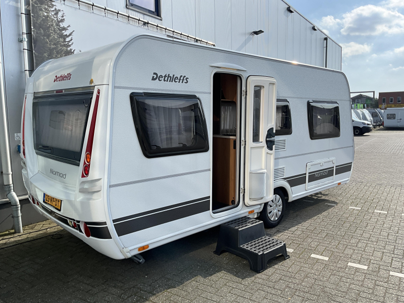 Dethleffs Nomad 470 ER ENKELE BEDDEN-NETJES 