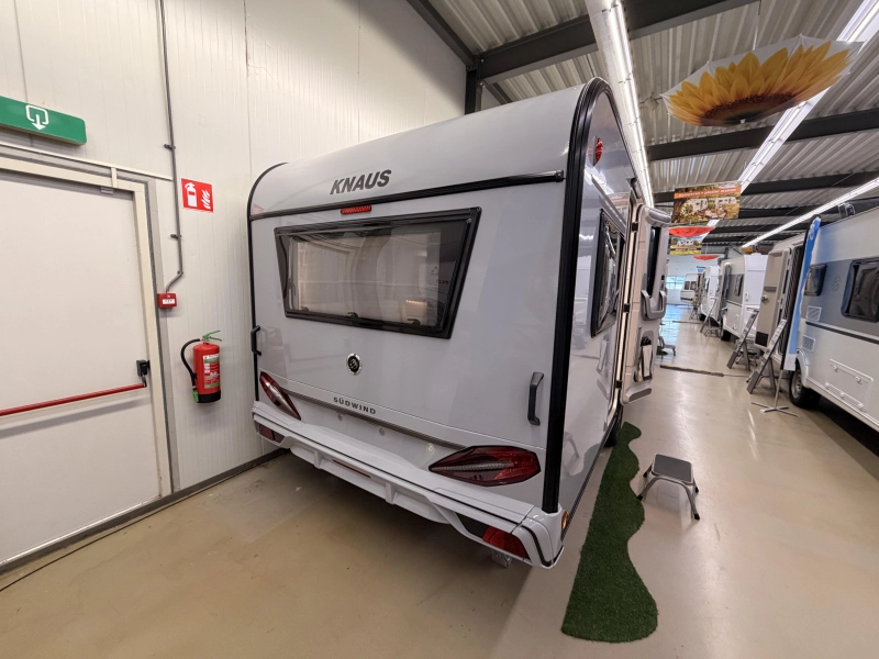 Knaus Sudwind Black Selection 450 FU +1700KG+Vloerverwarming 