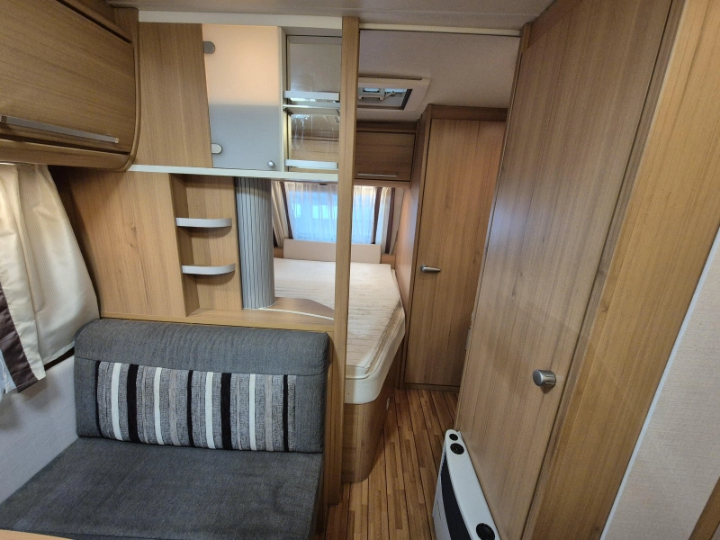Knaus Sudwind 400 FD Meeneemprijs  foto: 17