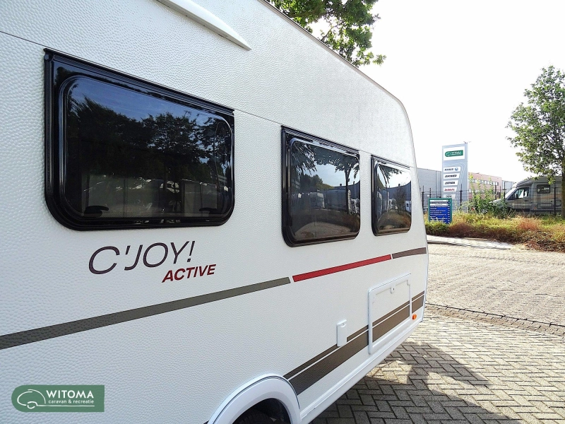 Dethleffs C'Joy Active 480 QLK ook met 3 stapelbed  foto: 8