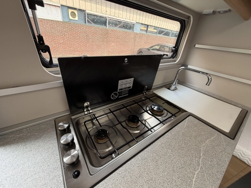 Adria Adora 542 UL Zeer compleet  foto: 12