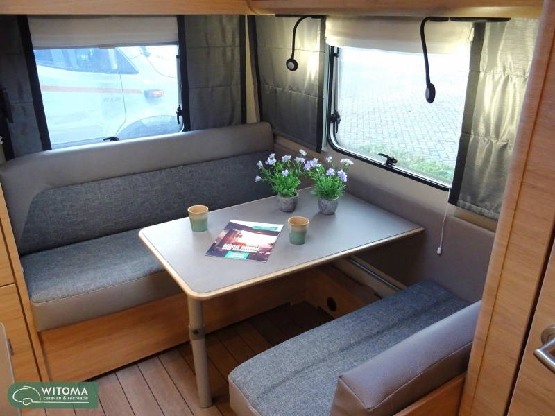 Knaus Sudwind Black Selection 420 QD 50 jaar Witoma voordeel!  foto: 10