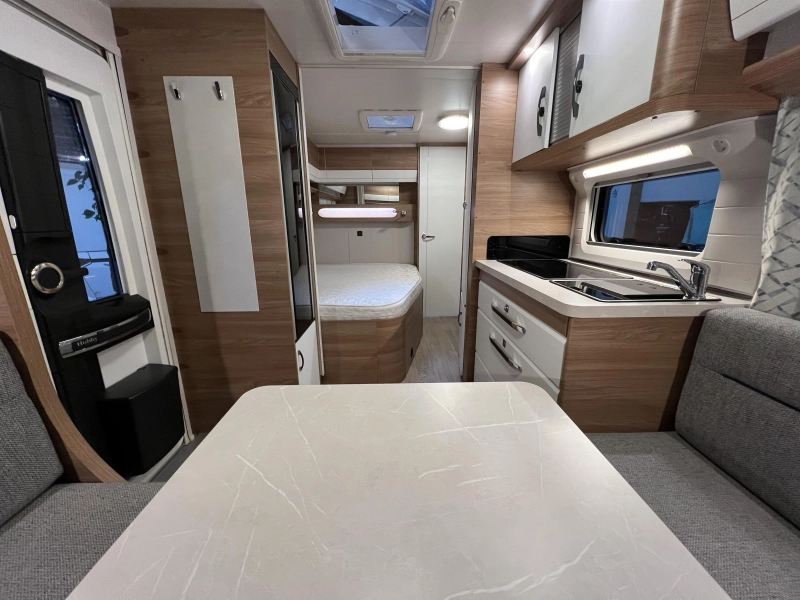 Hobby De Luxe 495 WFB Bouwjaar 2023, Mover 