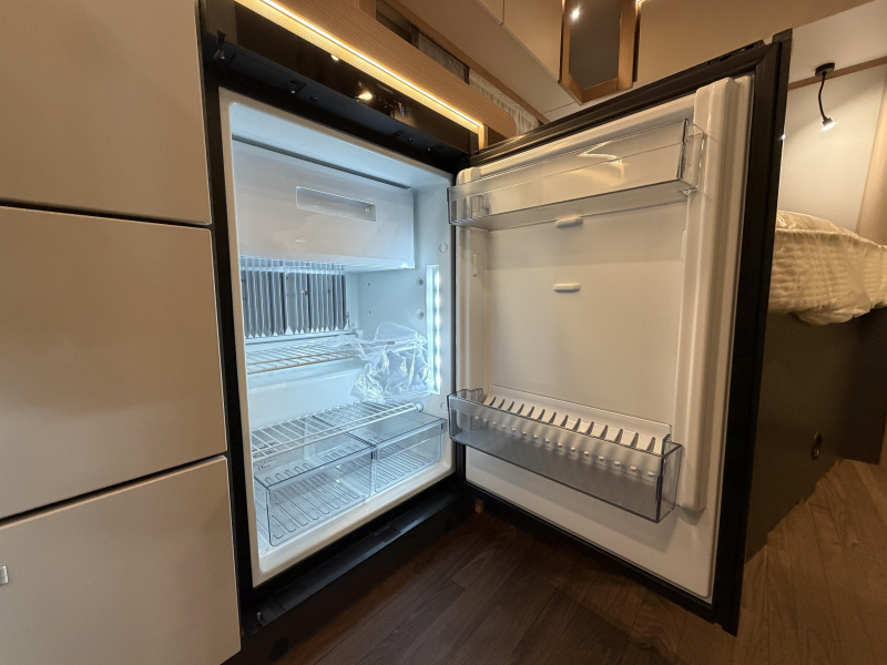 Knaus Sport 450 FU rondzit / fransbed  foto: 17