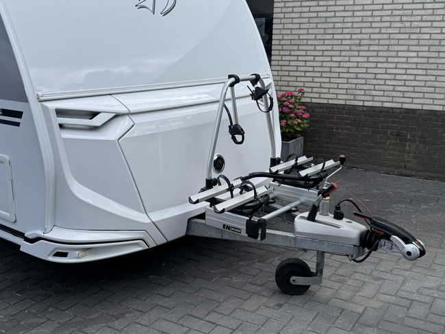 Knaus Sport 450 FU E-Power selection met fransbed **Airco/Cassetteluifel/Fietsendrager/1e eigenaar/Nieuwstaat caravan** foto: 7
