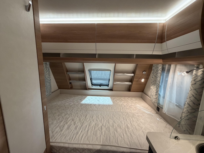 Hobby De Luxe 440 SF cassete luifel -  foto: 6