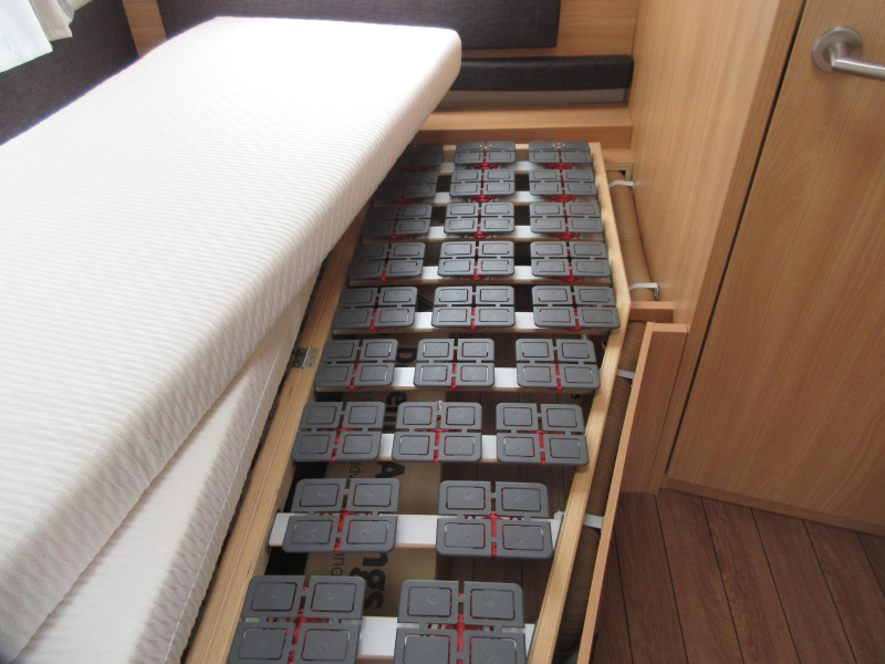 Knaus Sudwind 450 FU NETJES EN MET MOVER  foto: 6
