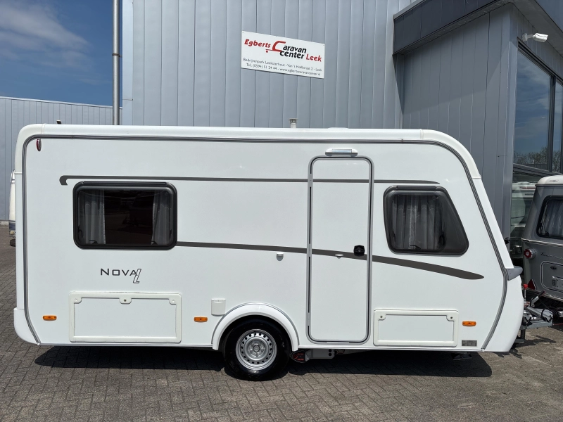 Eriba Nova Light 465 luifel mover hordeur  foto: 9