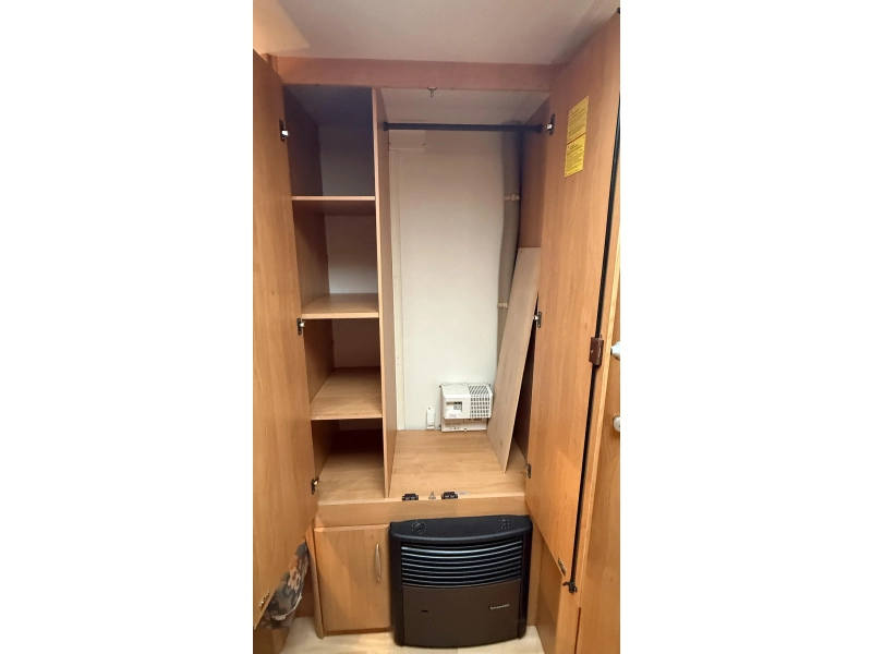 Hobby Excellent 470 UB rondzit dwars bed toilet 