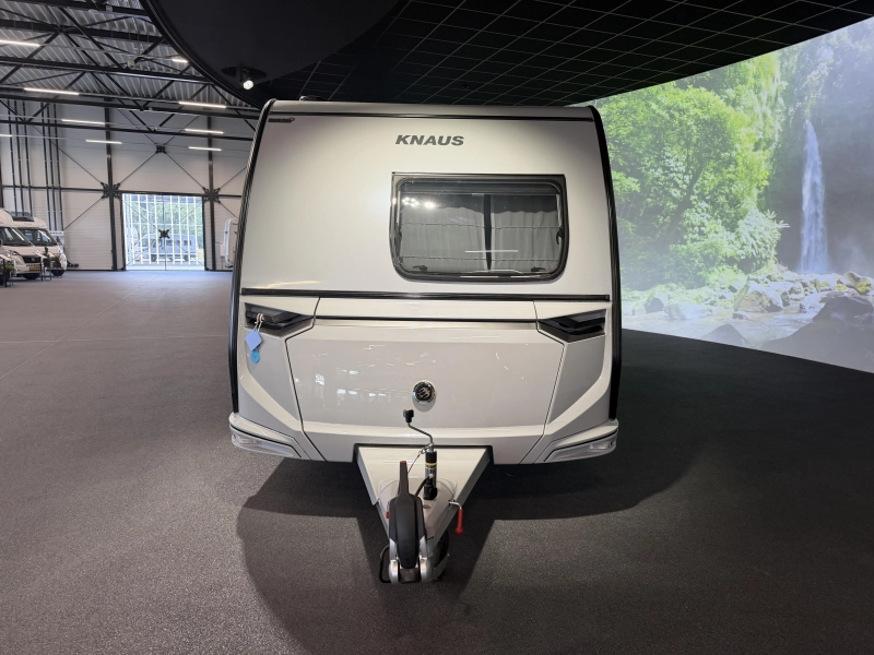 Knaus Sudwind Black Selection 450 FU dakairco / fransbed 