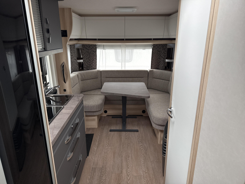 Hobby De Luxe 495 UL Mover/Luifel/Fietsdrager  foto: 7