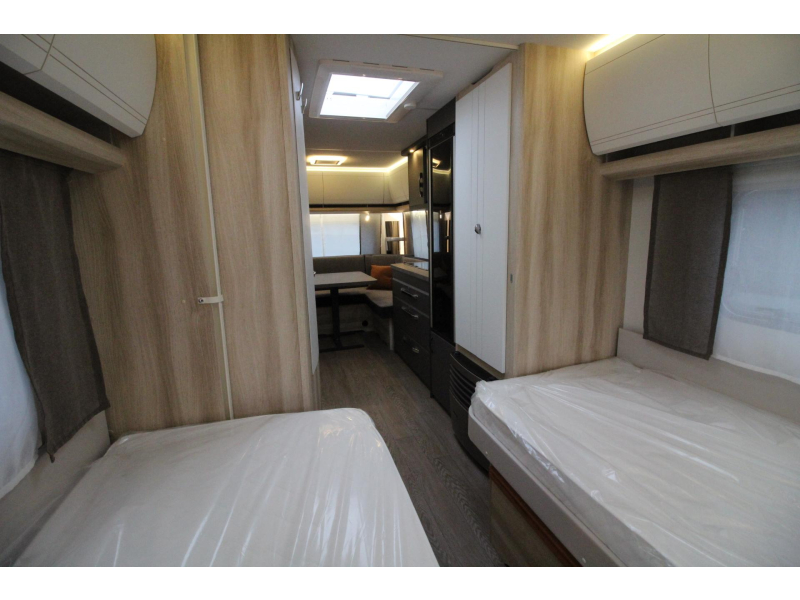 Hobby De Luxe 540 UL Enkele bedden & rondzit!  foto: 9