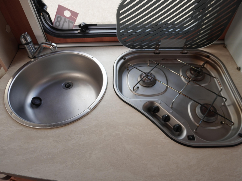 Eriba Nova Light 425 MET MOVER EN VOORTENT  foto: 8
